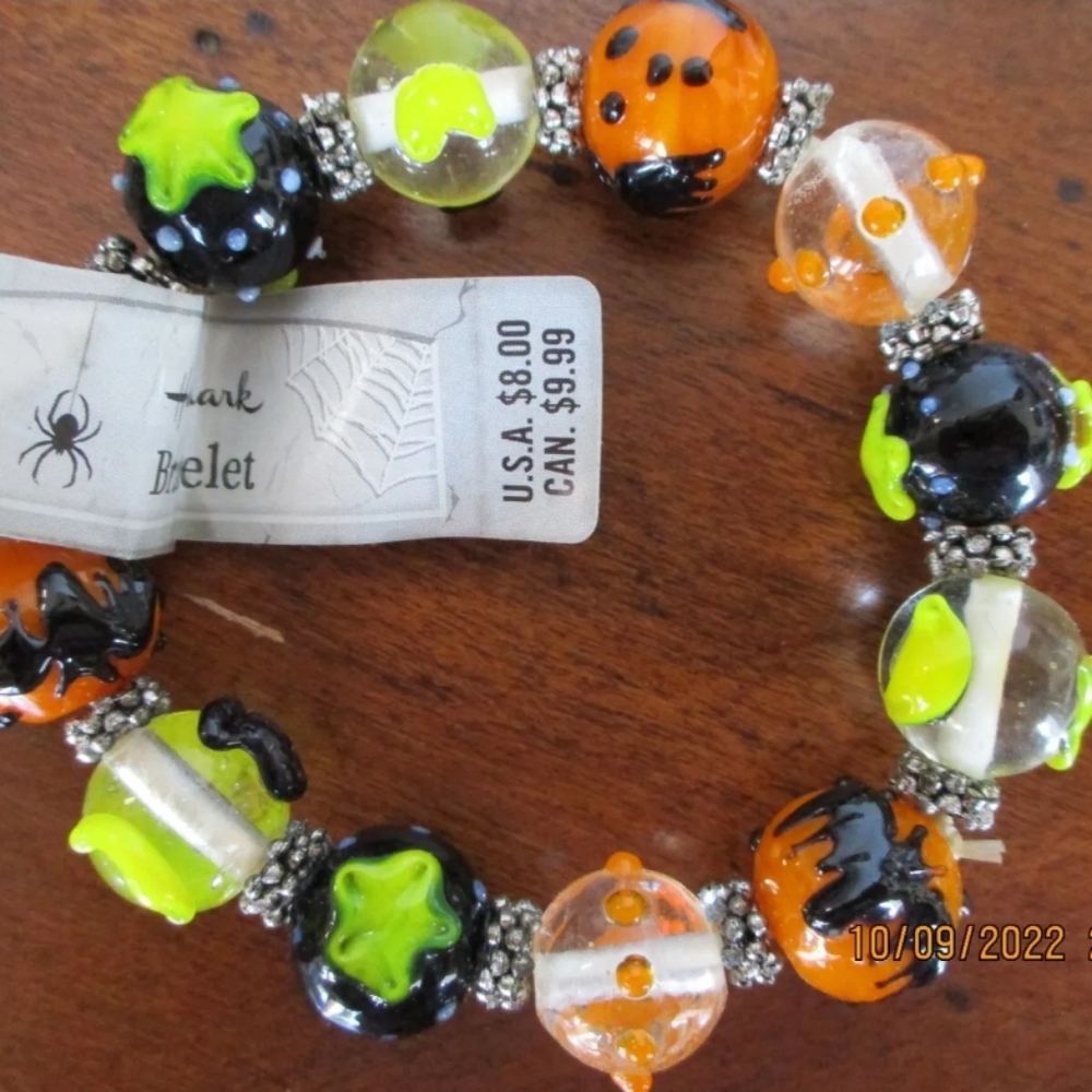 Hallmark Halloween Bracelet - Picture 4 of 4